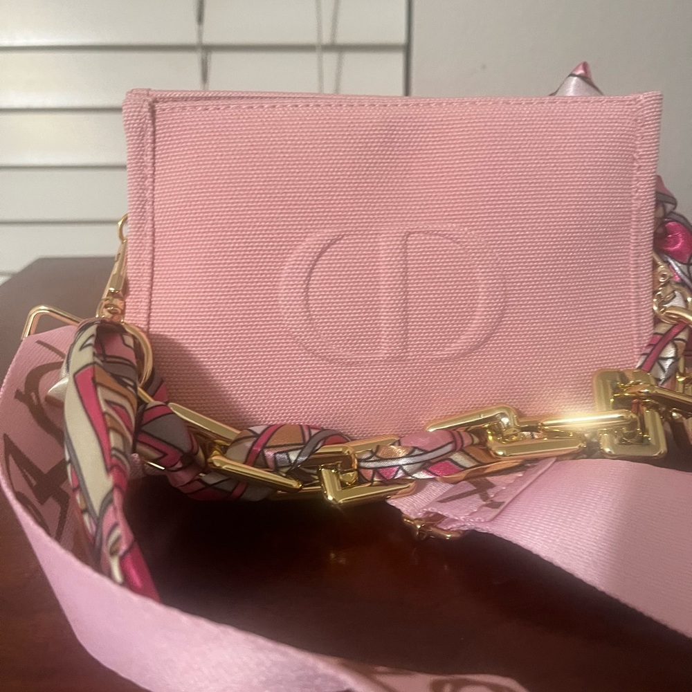 Mini/ small sized Christian Dior bagn